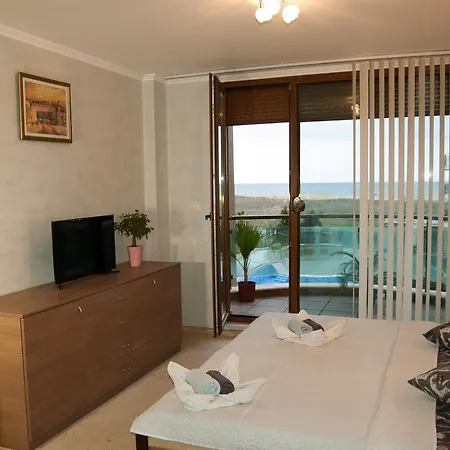 Апартамент Apartment Primorsko Приморско